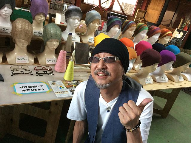 夏でも被れるオールシーズンニット帽子「amuamu」ニット編み帽子　試着体験　作詞家 Shuさん